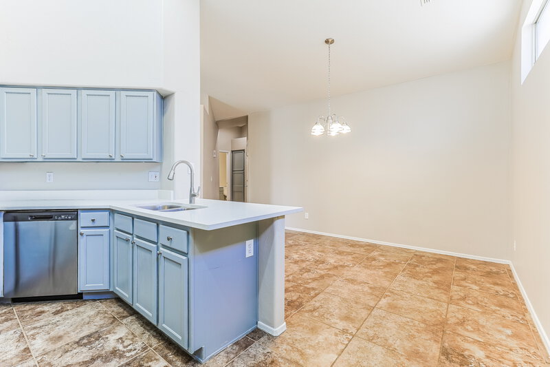 2,340/Mo, 3440 E Southern Ave Unit 1110 Mesa, AZ 85204 Kitchen View 2