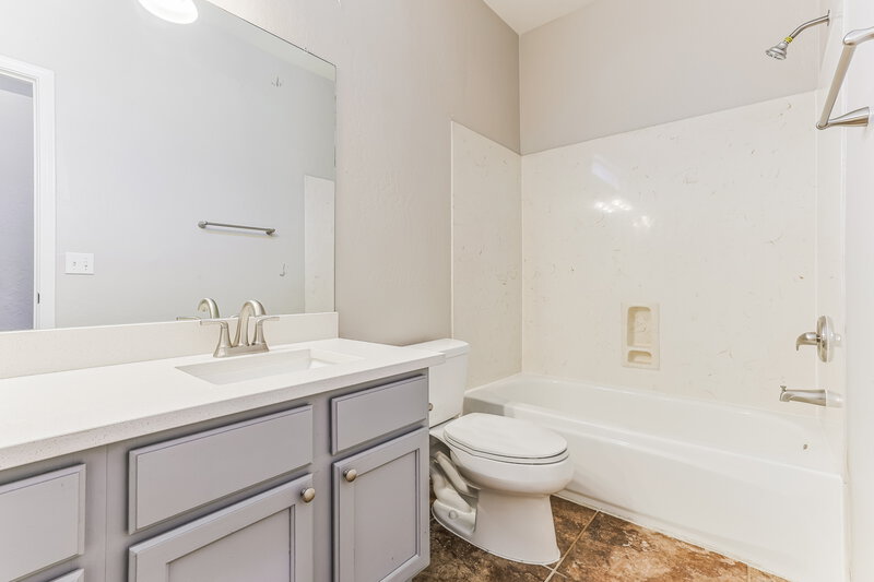2,340/Mo, 3440 E Southern Ave Unit 1110 Mesa, AZ 85204 Main Bathroom View