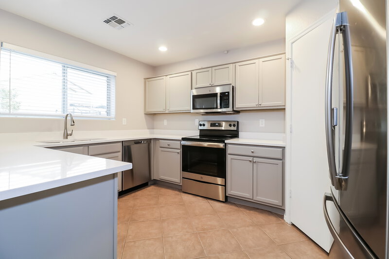 2,170/Mo, 24254 W Desert Bloom St Buckeye, AZ 85326 Kitchen View