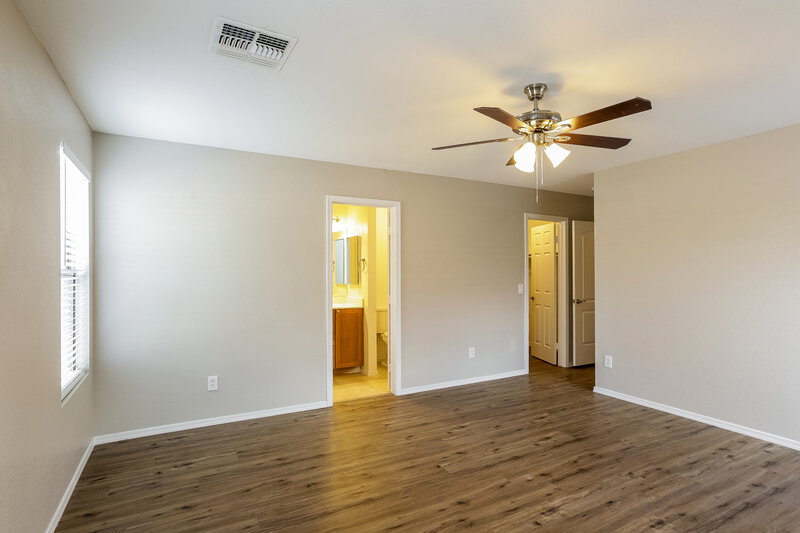2,015/Mo, 2544 W Romley Rd Phoenix, AZ 85041 Main Bedroom View 2