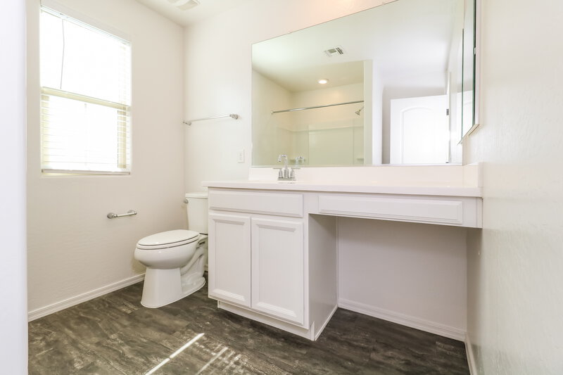 2,040/Mo, 16208 W Culver St Goodyear, AZ 85338 Bathroom View