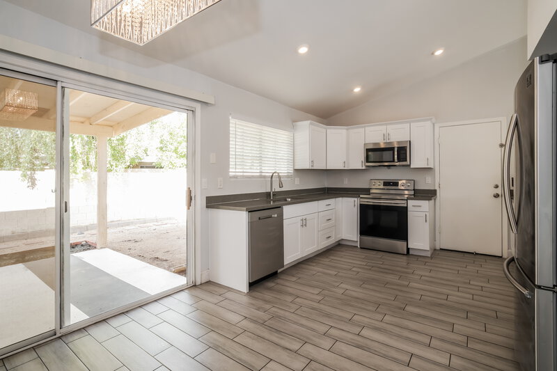 2,065/Mo, 1333 N Higley Rd 28 Mesa, AZ 85205 Dining Room View