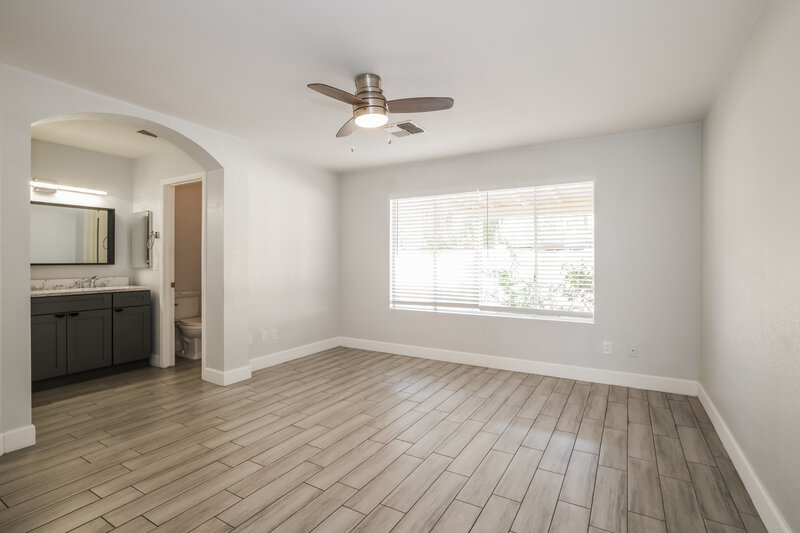 2,065/Mo, 1333 N Higley Rd 28 Mesa, AZ 85205 Main Bedroom View