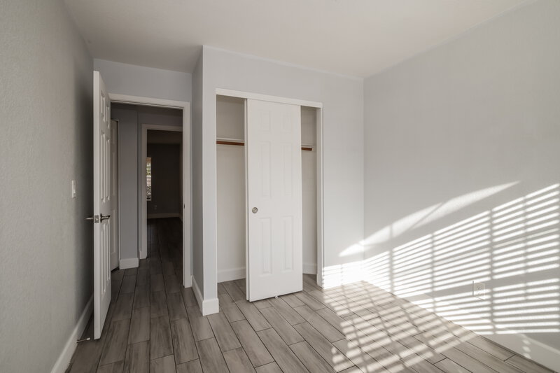 2,065/Mo, 1333 N Higley Rd 28 Mesa, AZ 85205 Bedroom View 2