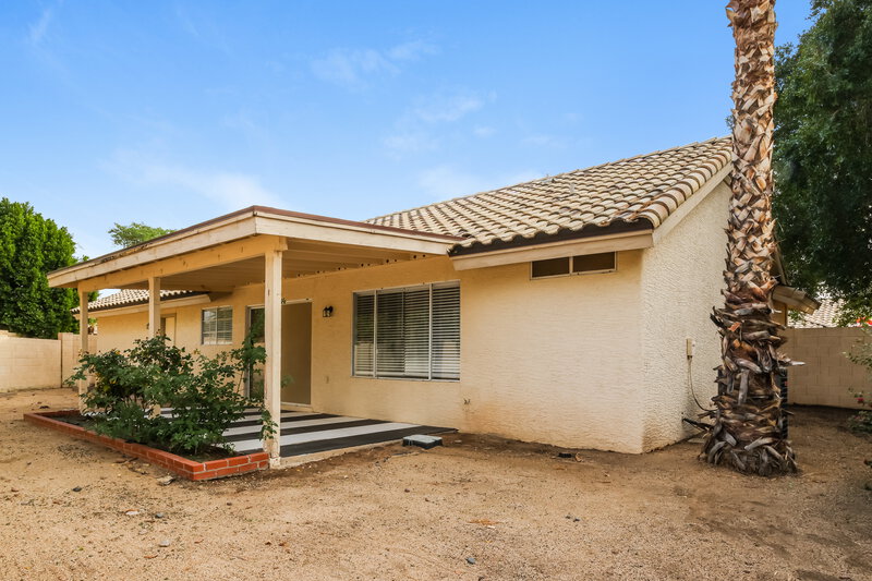 2,065/Mo, 1333 N Higley Rd 28 Mesa, AZ 85205 Rear View