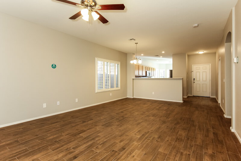 2,180/Mo, 4622 W Cottontail Rd Phoenix, AZ 85086 Living Room View
