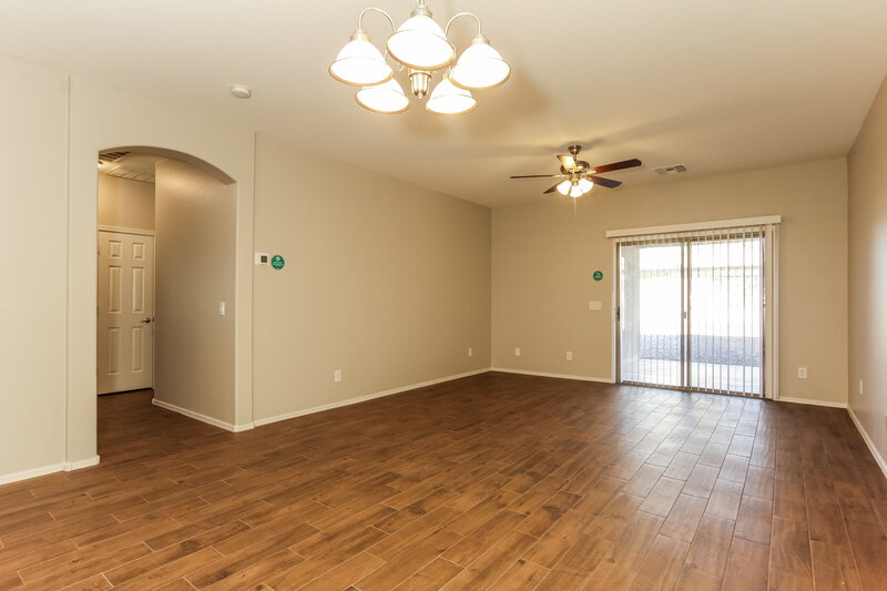 2,180/Mo, 4622 W Cottontail Rd Phoenix, AZ 85086 Dining Room View