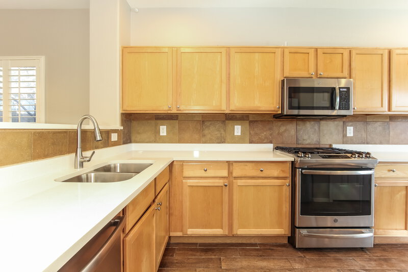 2,180/Mo, 4622 W Cottontail Rd Phoenix, AZ 85086 Kitchen View