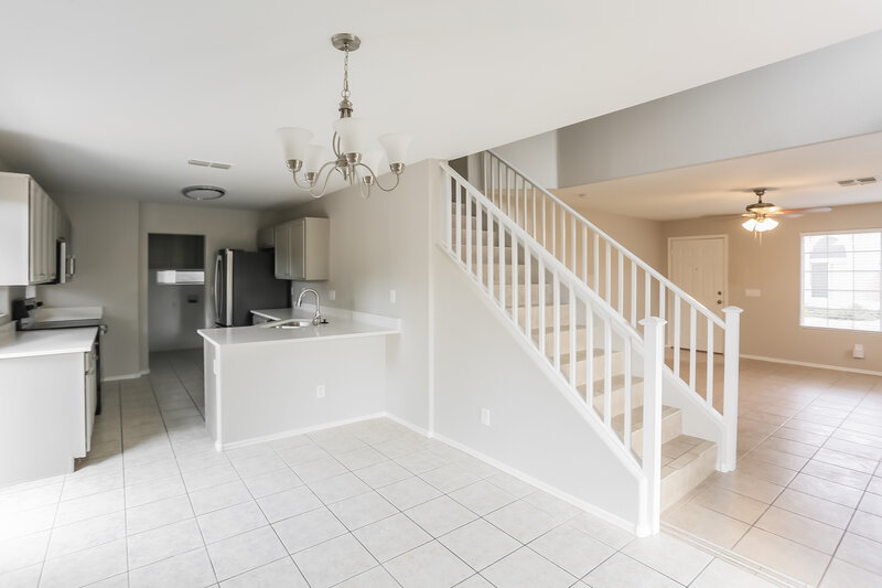 2,060/Mo, 17606 N 17th Pl Unit 1090 Phoenix, AZ 85022 Dining Room View