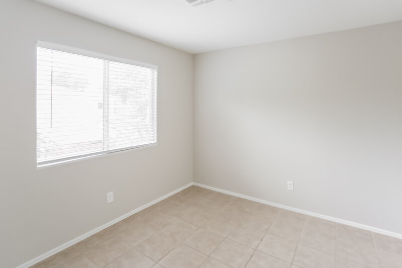 2,060/Mo, 17606 N 17th Pl Unit 1090 Phoenix, AZ 85022 Bedroom View 2