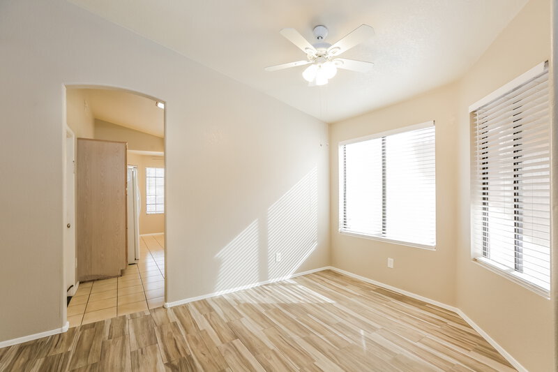 2,275/Mo, 4513 E Tanglewood Dr Phoenix, AZ 85048 Dining Room View