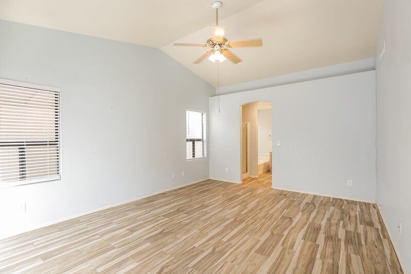 2,275/Mo, 4513 E Tanglewood Dr Phoenix, AZ 85048 Main Bedroom View