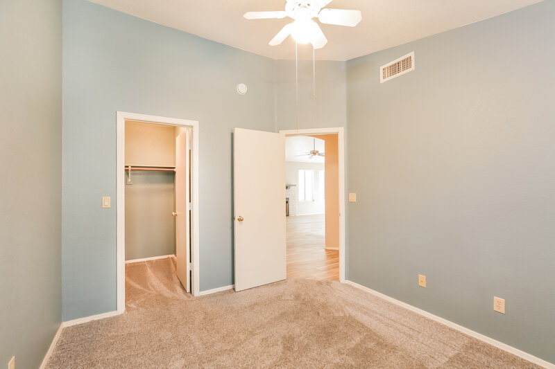 2,275/Mo, 4513 E Tanglewood Dr Phoenix, AZ 85048 Bedroom View