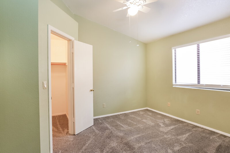 2,275/Mo, 4513 E Tanglewood Dr Phoenix, AZ 85048 Bedroom View 2