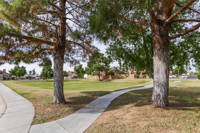 2,275/Mo, 4513 E Tanglewood Dr Phoenix, AZ 85048 Rear View 2