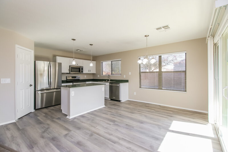 2,295/Mo, 2468 E Palm Beach Dr Chandler, AZ 85249 Dining Room View