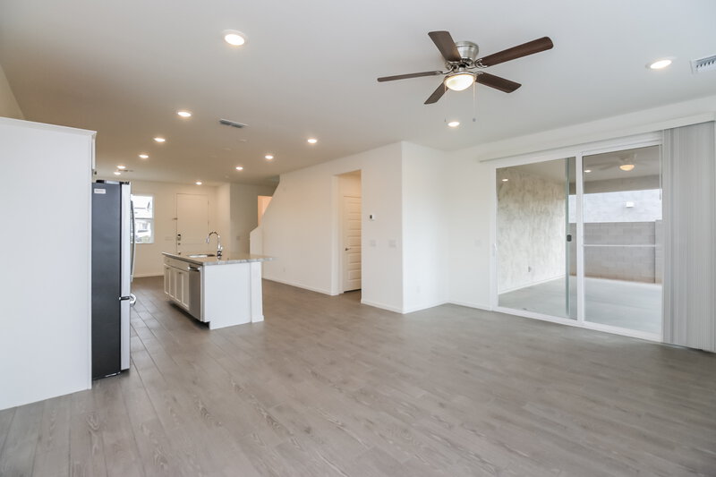 2,235/Mo, 2055 S Saguaro Dr Apache Junction, AZ 85120 Living Room View 2