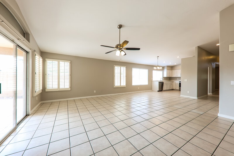 2,220/Mo, 17409 N 20th St Phoenix, AZ 85022 Living Room View