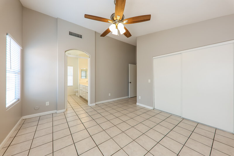 2,220/Mo, 17409 N 20th St Phoenix, AZ 85022 Main Bedroom View 2