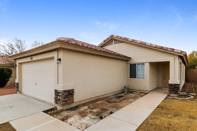 2,050/Mo, 12234 N 121st Ln El Mirage, AZ 85335 Front View