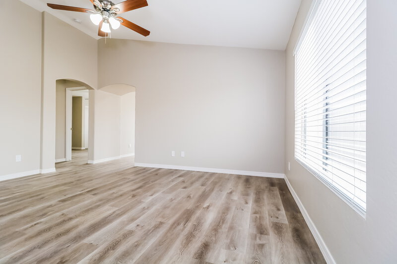 2,050/Mo, 12234 N 121st Ln El Mirage, AZ 85335 Living Room View 2