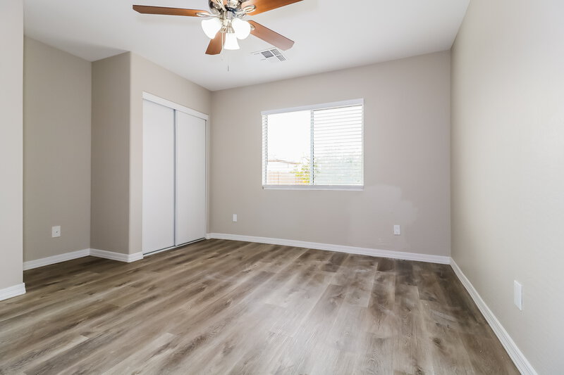 2,050/Mo, 12234 N 121st Ln El Mirage, AZ 85335 Main Bedroom View