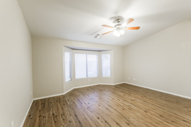 2,115/Mo, 4608 S 26th Ln Phoenix, AZ 85041 Main Bedroom View