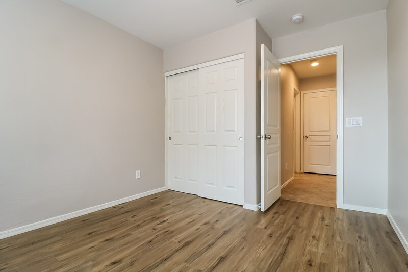 2,150/Mo, 4608 S 26th Ln Phoenix, AZ 85041 Bedroom View 2