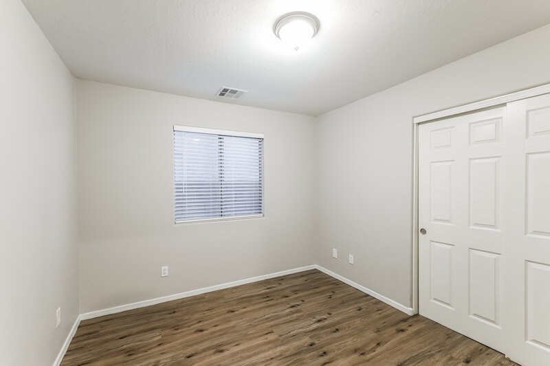 2,115/Mo, 4608 S 26th Ln Phoenix, AZ 85041 Bedroom View
