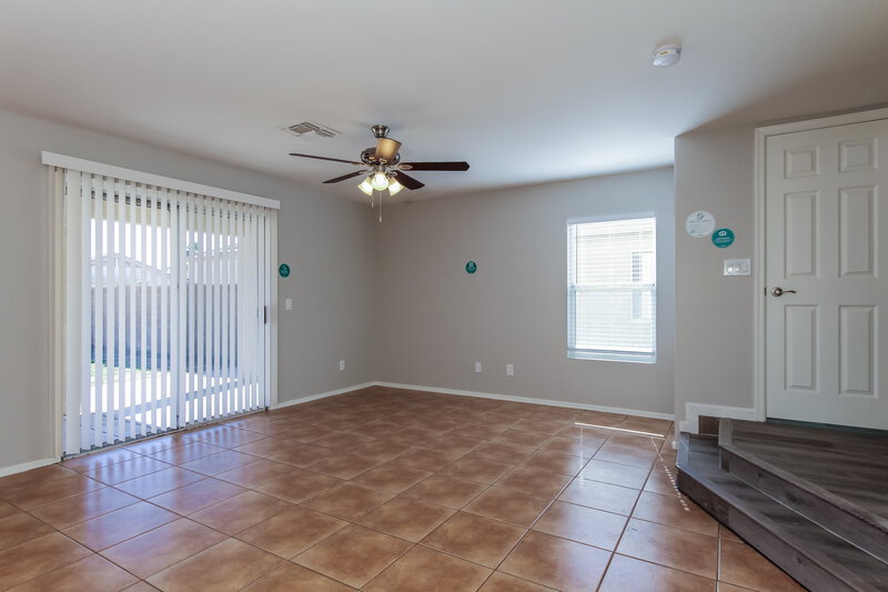 2,180/Mo, 4419 N 112th Ave Phoenix, AZ 85037 Living Room View