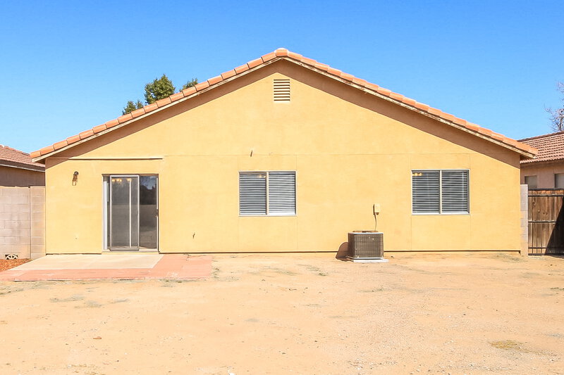 1,925/Mo, 1985 E Paso Fino Dr San Tan Valley, AZ 85140 Rear View