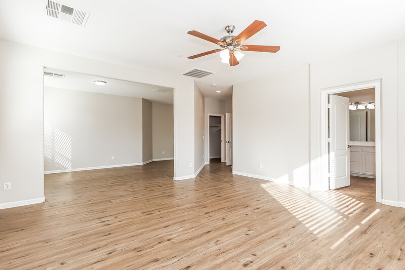 2,205/Mo, 6913 W Carter Rd Laveen, AZ 85339 Main Bedroom View 2