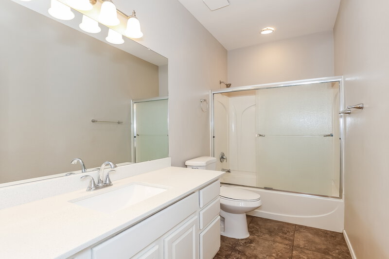 2,205/Mo, 6913 W Carter Rd Laveen, AZ 85339 Bathroom View