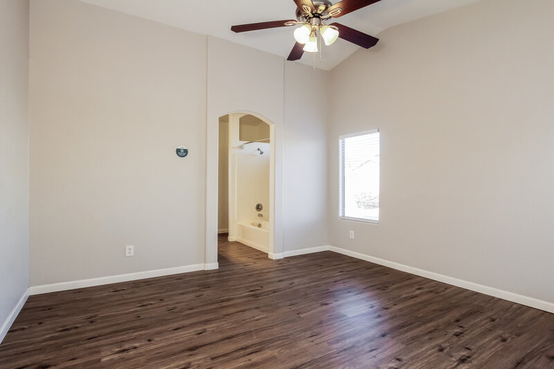 1,975/Mo, 6330 W Crown King Rd Phoenix, AZ 85043 Main Bedroom View