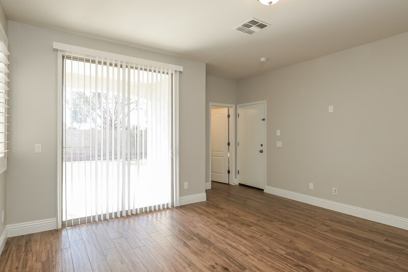 2,385/Mo, 4237 E Santa Fe Ln Gilbert, AZ 85297 Living Room View 2
