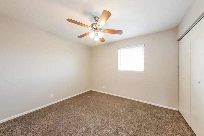 2,550/Mo, 5028 W Tuckey Ln Glendale, AZ 85301 Bedroom View 2