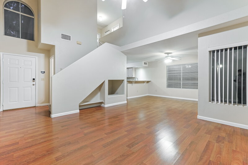 2,460/Mo, 544 S Sunrise Dr Gilbert, AZ 85233 Living Room View 2