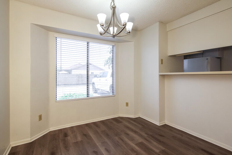 1,500/Mo, 7040 W Olive Ave Unit 20 Peoria, AZ 85345 Dining Room View