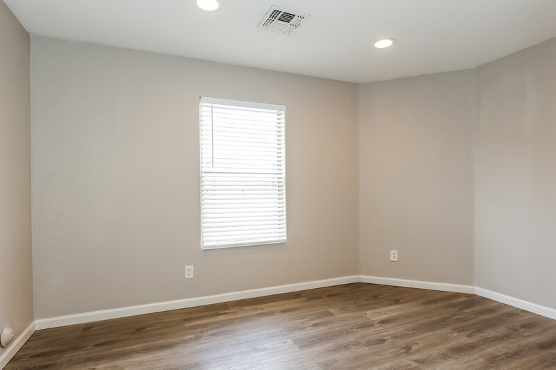 2,155/Mo, 10906 W Cambridge Ave Avondale, AZ 85392 Bedroom View