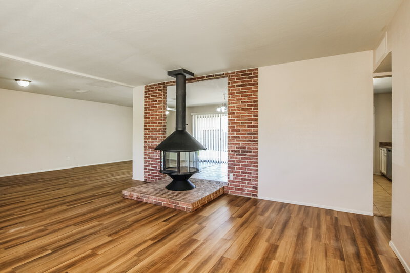 2,625/Mo, 8037 E Oak St Scottsdale, AZ 85257 Living Room View