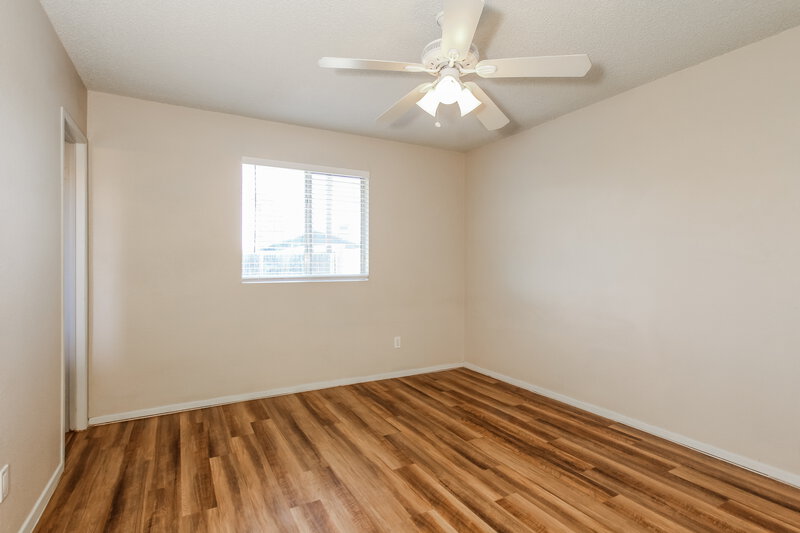 2,625/Mo, 8037 E Oak St Scottsdale, AZ 85257 Main Bedroom View