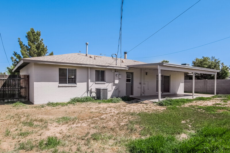 2,625/Mo, 8037 E Oak St Scottsdale, AZ 85257 Rear View