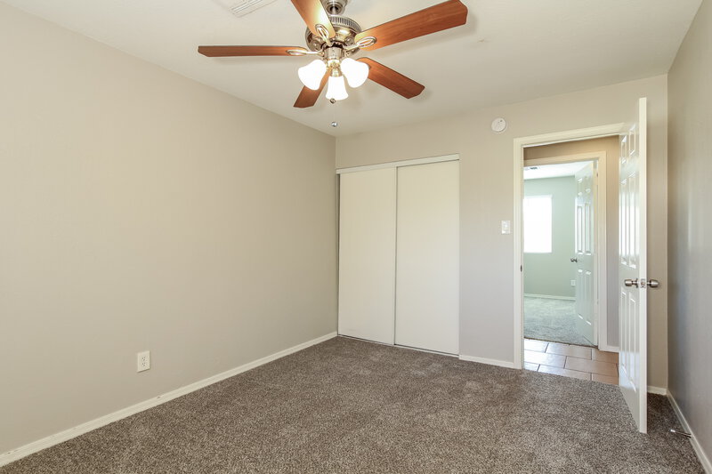 1,805/Mo, 6850 W Coolidge St Phoenix, AZ 85033 Main Bedroom View 2