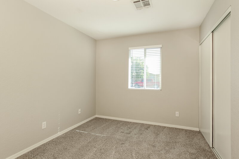 1,805/Mo, 6850 W Coolidge St Phoenix, AZ 85033 Bedroom View 2