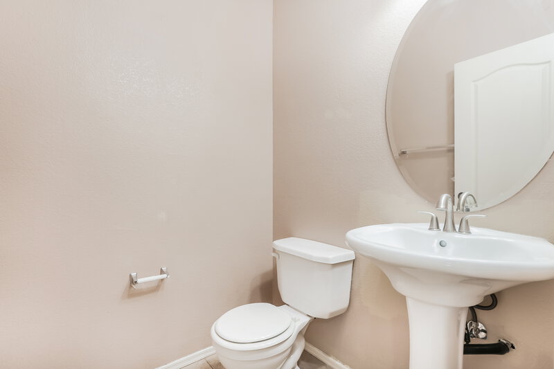 1,825/Mo, 3150 E Beardsley Rd Unit 1056 Phoenix, AZ 85050 Powder Room View