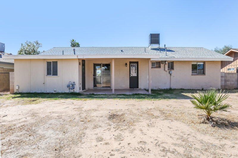 2,585/Mo, 3039 S Kenneth Pl Tempe, AZ 85282 Rear View