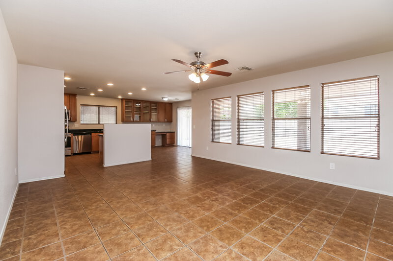 3,095/Mo, 526 E Milada Dr Phoenix, AZ 85042 Living Room View