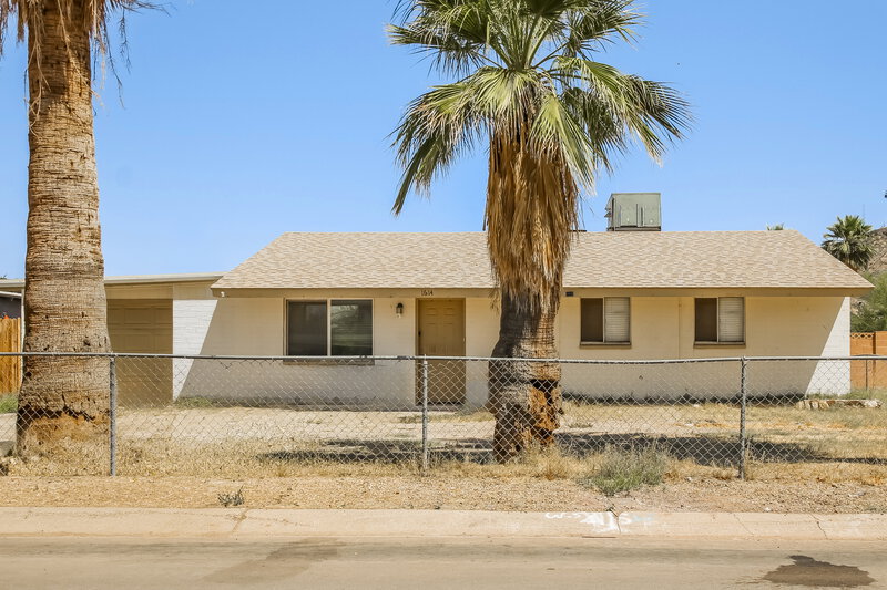 1,880/Mo, 1614 W Brown St Phoenix, AZ 85021 External View