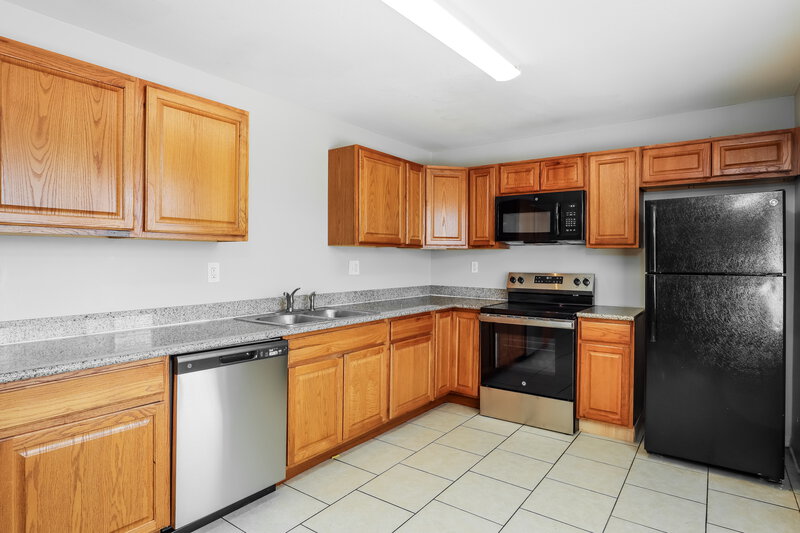 1,830/Mo, 3611 W Maryland Ave Phoenix, AZ 85019 Kitchen View