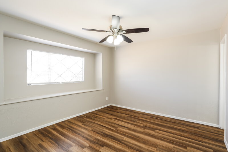 1,830/Mo, 3611 W Maryland Ave Phoenix, AZ 85019 Main Bedroom View